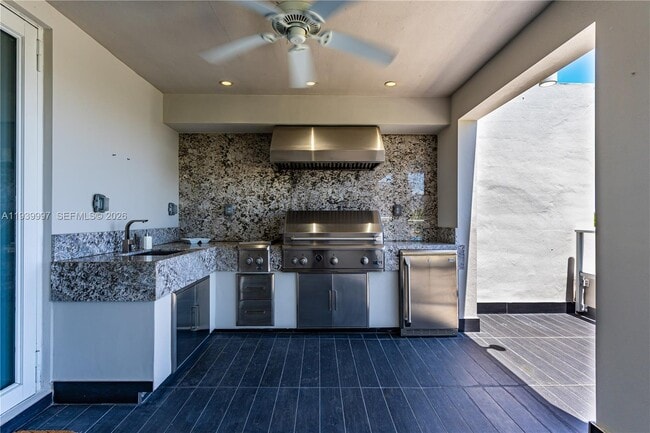 Building Photo - 6410 NW 105th Pl