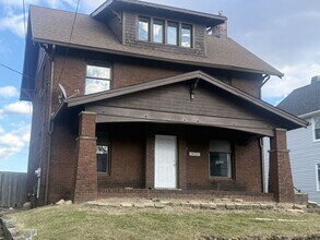 Building Photo - Very large 4 bedroom home for rent - Canton NW