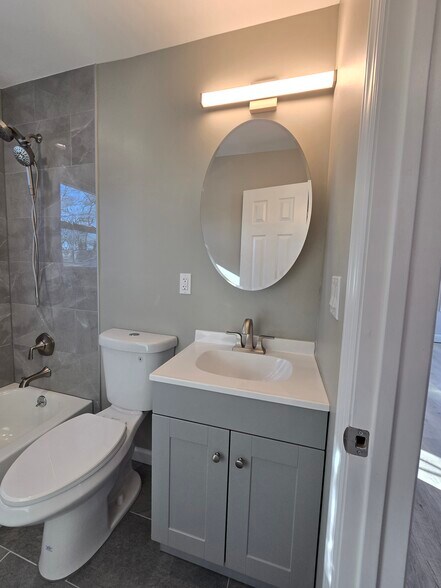 Building Photo - 42 Parkway Blvd