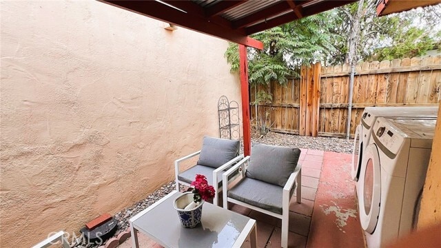 Building Photo - 583 Calle Abronia S