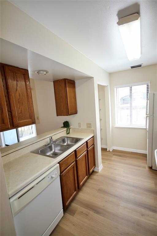 Building Photo - 185 Waterfall Way