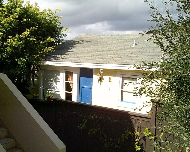 Building Photo - 2612 Victoria Dr