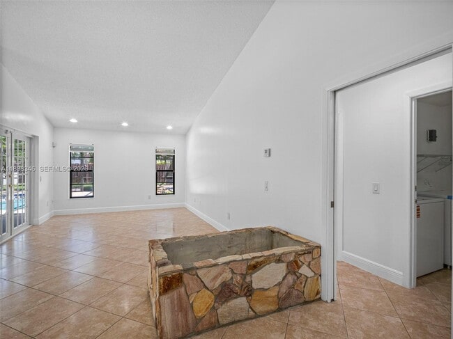 Building Photo - 15531 SW 54th Terrace