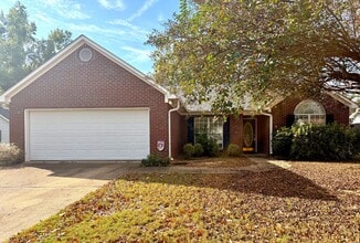 Building Photo - Beautiful 3-Bedroom Home in Desirable Ogle...
