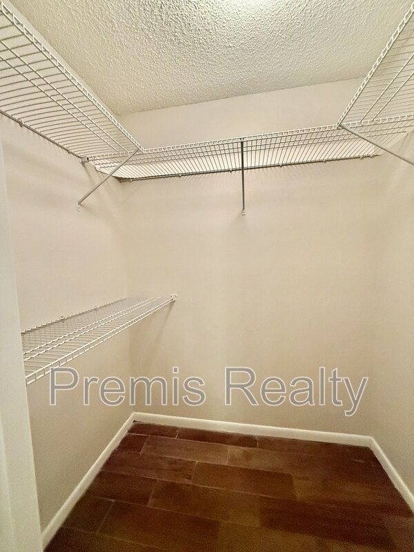 Building Photo - 1271 Powderpuff Dr