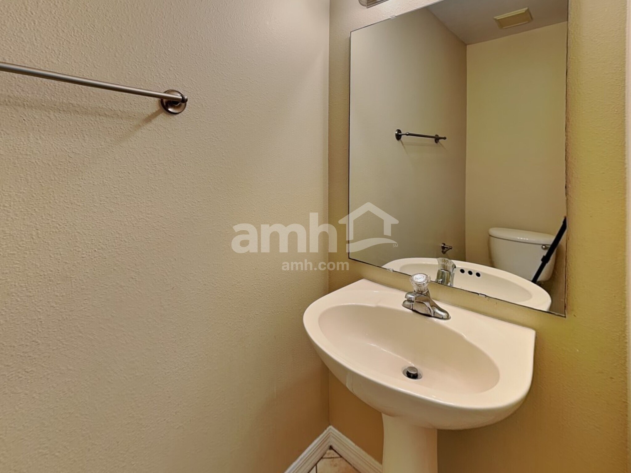 Building Photo - 1888 Vale Dr