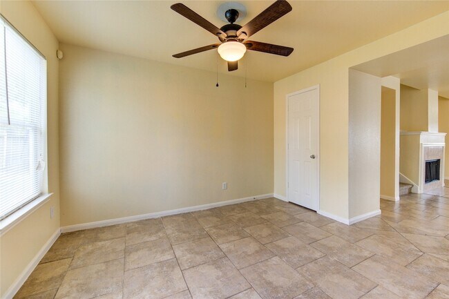 Building Photo - 6422 Mildenhall Ct