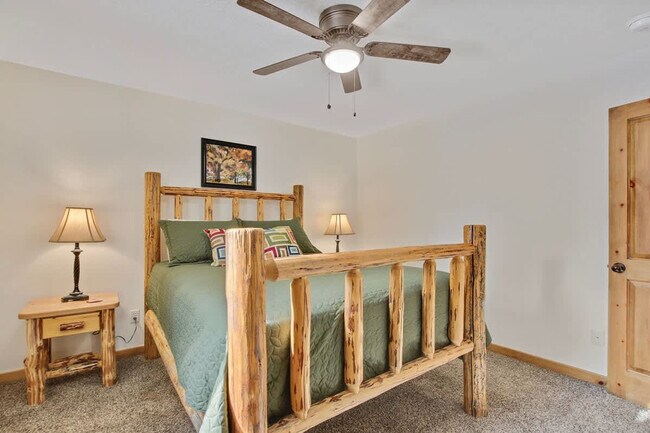 Building Photo - 130 Par Dr