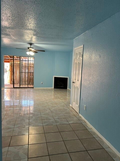 Building Photo - 8405 Wilcrest Dr