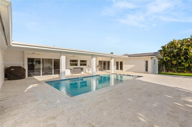 Building Photo - 5236 SW 64th Ave