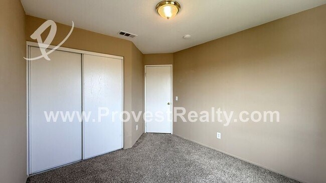 Building Photo - 15015 Kitfox Ln