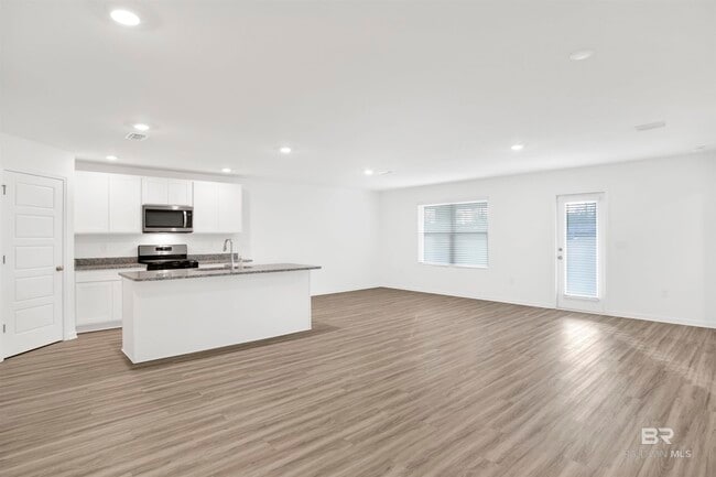 Building Photo - 32062 Lyon Rd