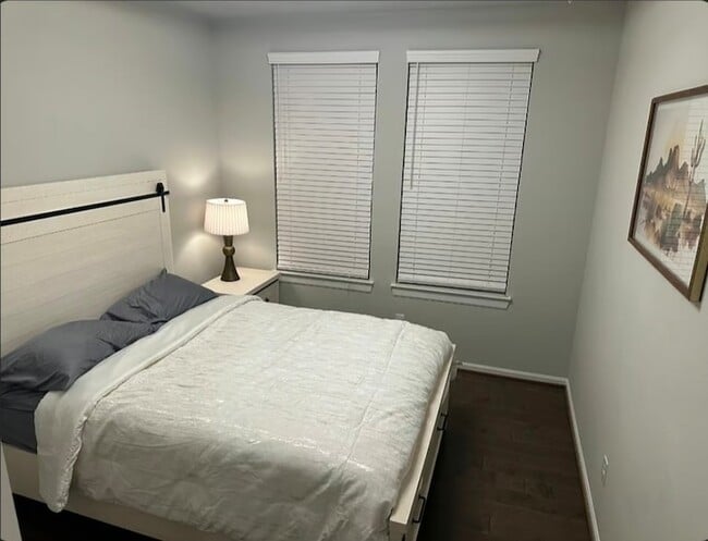 Building Photo - 10609 Centre Forest Dr