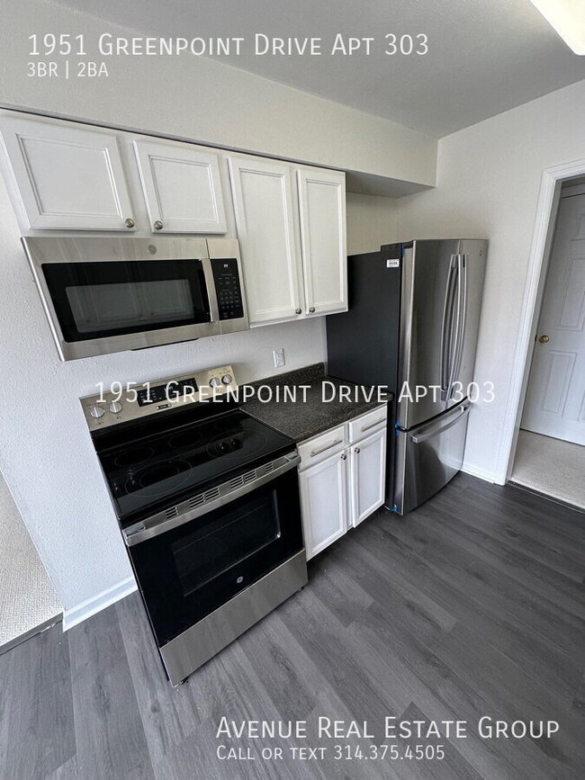 Building Photo - Bright 3-Bed Condo with Modern Updates & P...