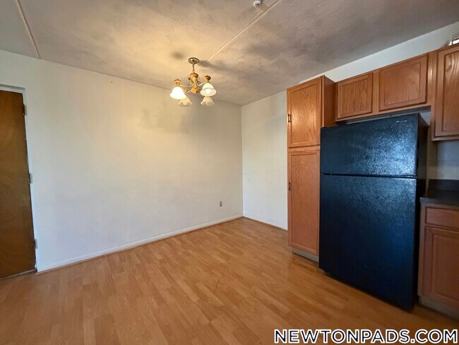 Building Photo - 175 Adams St