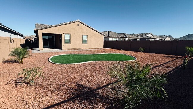 Building Photo - 4 bedroom Nextgen home in Phoenix