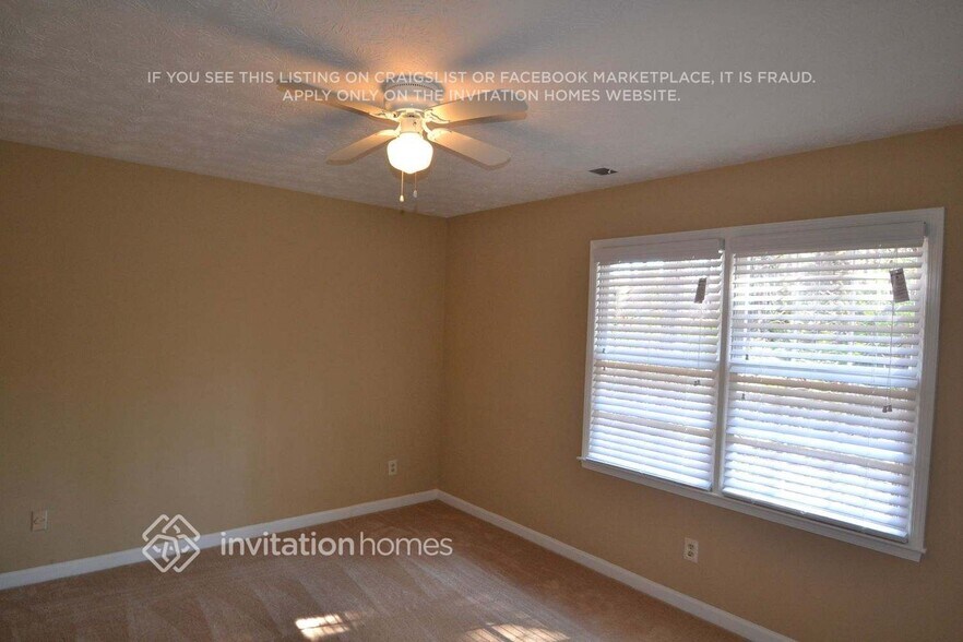 Building Photo - 2350 Ciji Cir