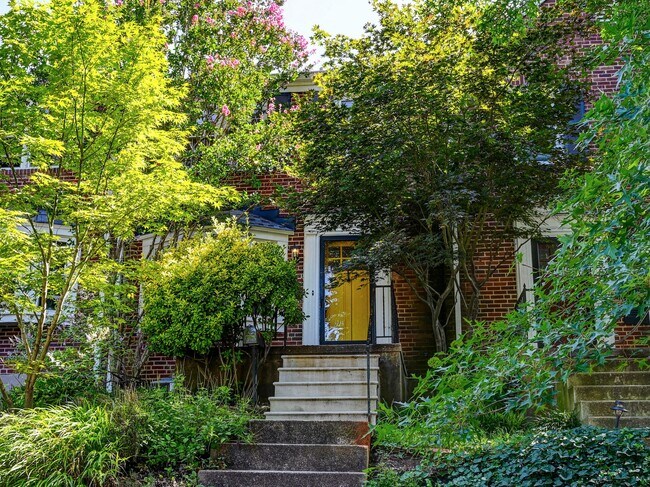 Building Photo - 111 Stanmore Rd