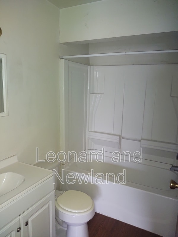 Building Photo - 584 Harding Rd