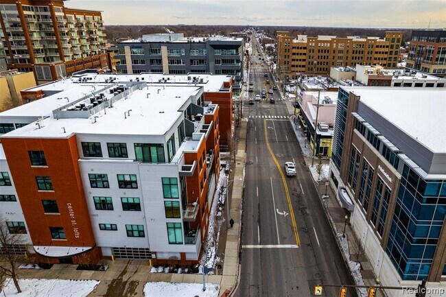 Building Photo - 100 N Center St