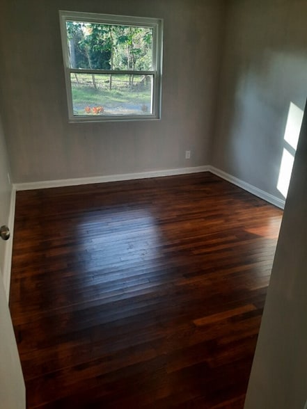 Building Photo - 2109 Hyde Park Rd