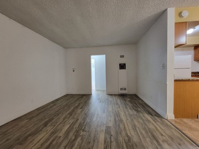 Building Photo - Spacious Beautiful North Park 1 Bed / 1 Bath with Pool