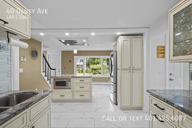 Building Photo - 40 Olney Ave