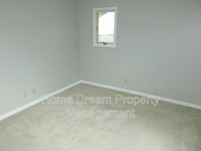 Building Photo - 53 Kelly Way