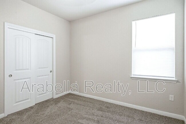 Building Photo - 5950 Larkspur Valley