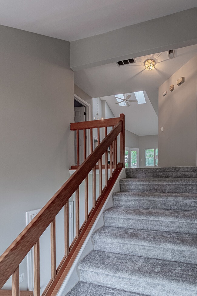 Building Photo - 1278 Clare Ct