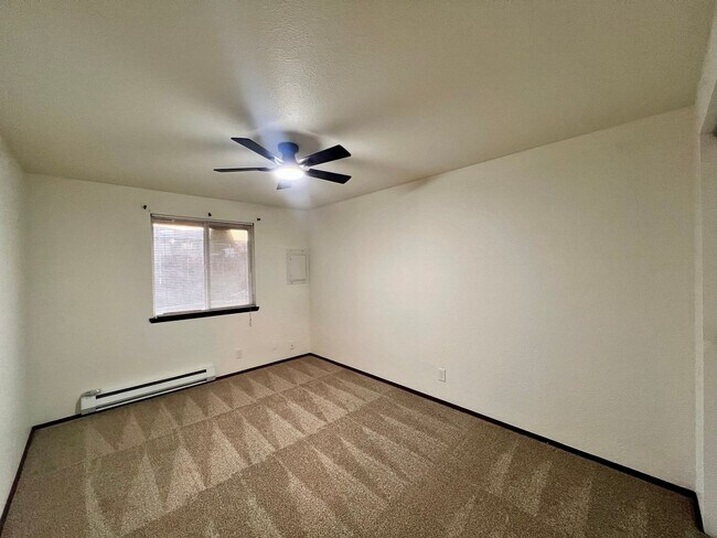 Building Photo - 500/502 Conway Pl*