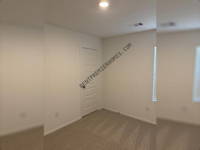 Building Photo - 122 Powder River Dr