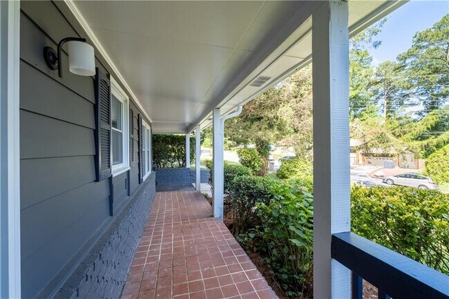 Building Photo - 3144 Flamingo Dr