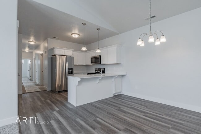 Primary Photo - Bright Top-Floor Condo with Stunning Views...