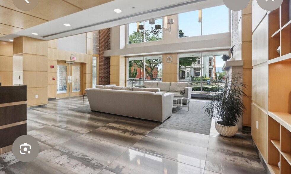 Building Photo - 1522 N Prospect Ave