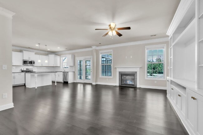 Building Photo - 4BR/3BA Luxury Home with Bonus Room, Screened Porch & Fenced Yard $2,600/mo rent