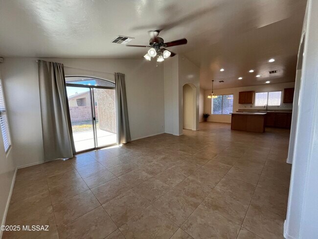 Building Photo - 13268 E Mesquite Flat Spring Dr