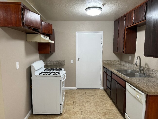 Building Photo - 17464 Upland Ave
