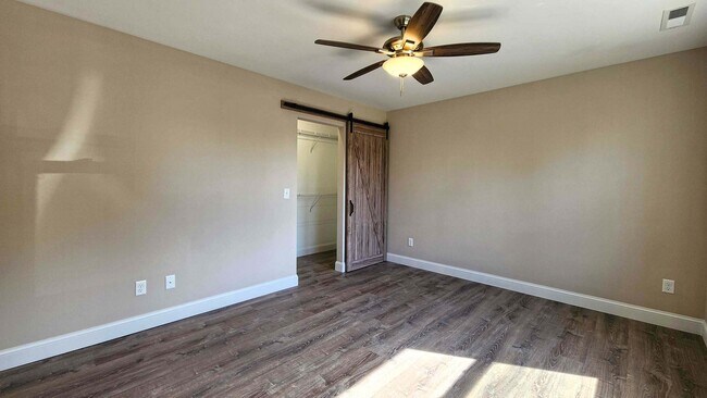 Building Photo - Lovely Newer Home