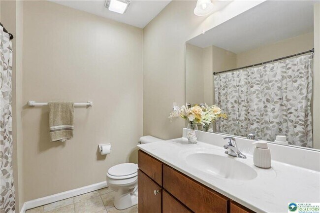 Building Photo - 270 Milkweed Dr