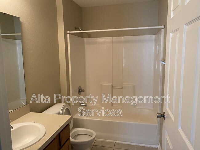 Building Photo - 6100 Maggies Cir