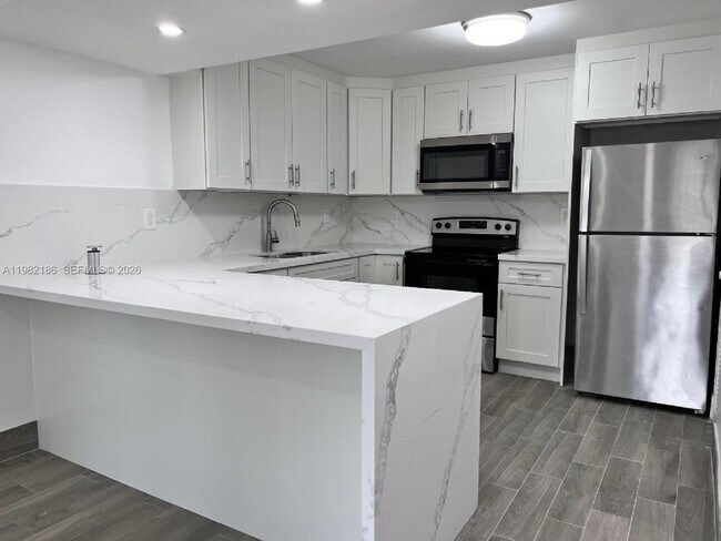 Building Photo - 8820 SW 132nd Pl