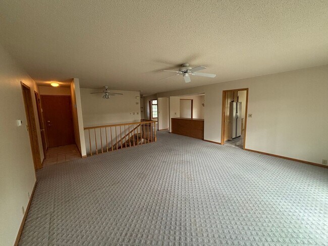 Building Photo - 154-154 Cayman St