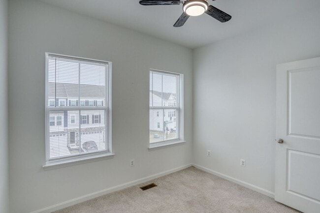 Building Photo - 345 Andrew Ct