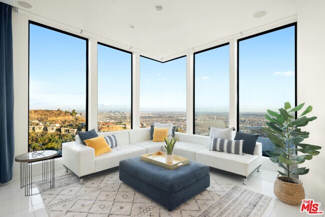 Building Photo - 2231 Sunset Plaza Dr