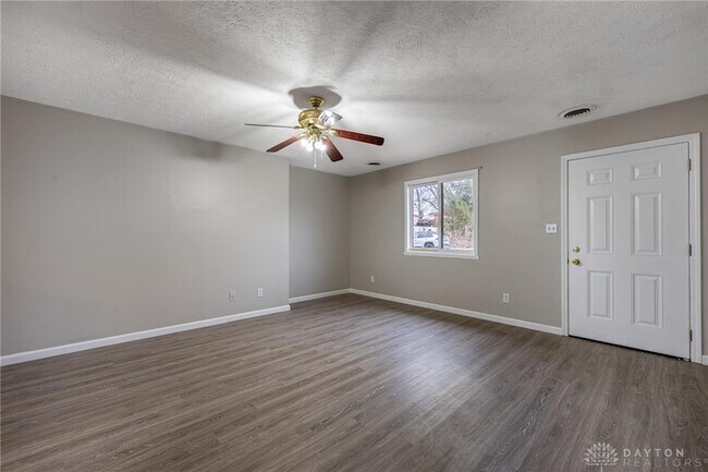 Building Photo - 160 N 4th St