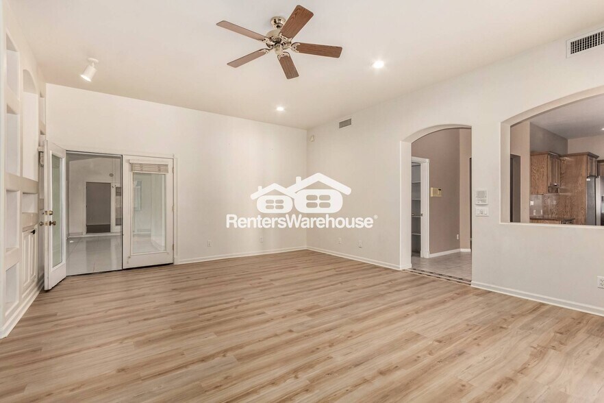 Building Photo - 21745 N 61st Dr