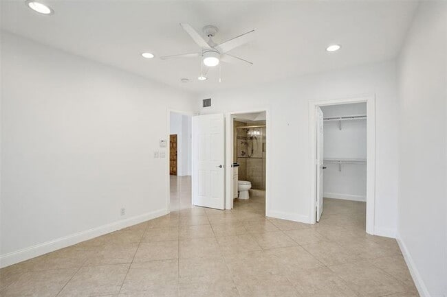 Building Photo - 1658 S Ocean Ln