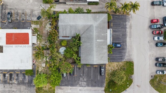 Building Photo - 400 SE 31st St