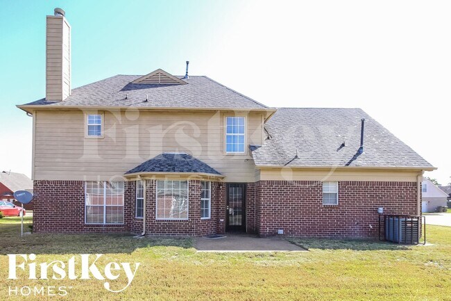 Building Photo - 5153 Grand Pines Dr